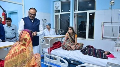 U.P. deputy CM Brajesh Pathak at the Maharani Laxmi Bai Medical College in Jhansi on November 16. (Sourced) U.P. deputy CM Brajesh Pathak at the Maharani Laxmi Bai Medical College in Jhansi on November 16. (Sourced)