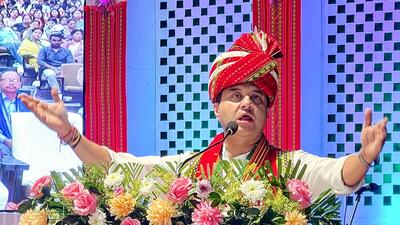 Union minister JyotiradityaScindia addresses the state-level Janjatiya Gaurav Divas celebration in Tripura’s Capital Agartala on Friday. (ANI) Union minister JyotiradityaScindia addresses the state-level Janjatiya Gaurav Divas celebration in Tripura’s Capital Agartala on Friday. (ANI)