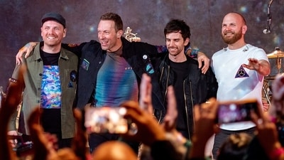 Coldplay Ahmedabad concert queues run into lakhs on BookMyShow Coldplay Ahmedabad concert queues run into lakhs on BookMyShow