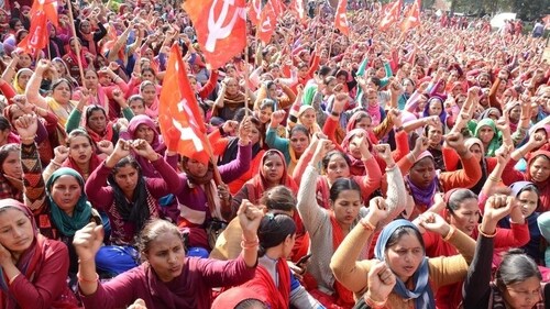 Anganwadi workers want pay hike, services regularised (HT Photo)