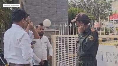 A male aide who was accompanying Pratibha Pawar and Revati Sule confirmed that they were not allowed to enter the premises for at least 30 minutes. (HT PHOTO) A male aide who was accompanying Pratibha Pawar and Revati Sule confirmed that they were not allowed to enter the premises for at least 30 minutes. (HT PHOTO)