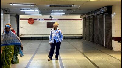 Akbar is the new guard at the subway. (HT Photo) Akbar is the new guard at the subway. (HT Photo)