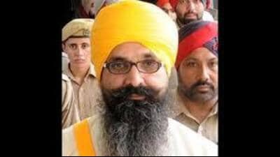 Asking chief minister Bhagwant Mann not to befool Punjabis, Majithia said “the chief minister should immediately issue directions for a clear cut no objection for the release of Rajoana and present the same in the Supreme Court.” (HT File) Asking chief minister Bhagwant Mann not to befool Punjabis, Majithia said “the chief minister should immediately issue directions for a clear cut no objection for the release of Rajoana and present the same in the Supreme Court.” (HT File)