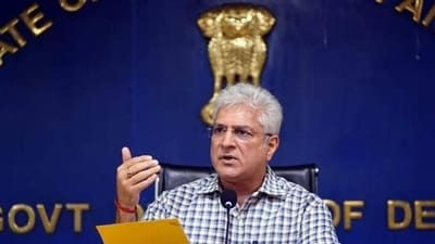 Kailash Gahlot said the AAP is facing ‘embarrassing and awkward’ controversies like ‘Sheeshmahal’, which are now making everyone doubt whether the party still believes in Aam Aadmi (common man). (HT Photo) Kailash Gahlot said the AAP is facing ‘embarrassing and awkward’ controversies like ‘Sheeshmahal’, which are now making everyone doubt whether the party still believes in Aam Aadmi (common man). (HT Photo)