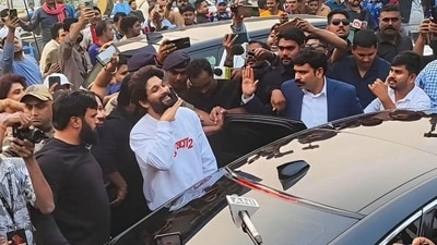 Allu Arjun looked happy when he landed in Patna for the trailer launch of Pushpa 2: The Rule. Allu Arjun looked happy when he landed in Patna for the trailer launch of Pushpa 2: The Rule.