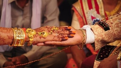 The groom tweeted to Railway Ministry seeking help in catching a train to his wedding along with his relatives. ((Representational)) The groom tweeted to Railway Ministry seeking help in catching a train to his wedding along with his relatives. ((Representational))