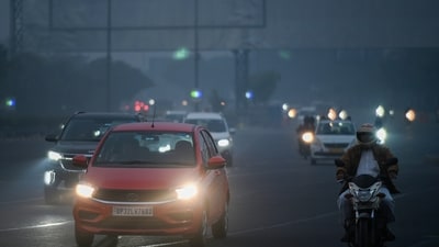 Commuters out on a smoggy evening amid rising air pollution levels. The level of air pollution in multiple areas in Delhi NCR continues to be in the hazardous category. Commuters out on a smoggy evening amid rising air pollution levels. The level of air pollution in multiple areas in Delhi NCR continues to be in the hazardous category.