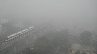 A thick layer of smog engulfs DLF city court in Gurugram on Monday. (Parveen Kumar/HT Photo) A thick layer of smog engulfs DLF city court in Gurugram on Monday. (Parveen Kumar/HT Photo)