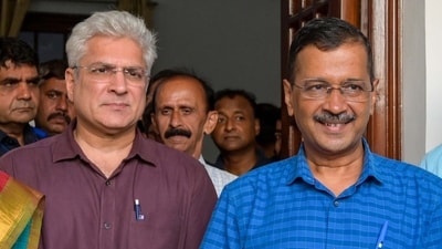 Former AAP leader Kailash Gahlot (L) with AAP national convenor Arvind Kejriwal (R). Former AAP leader Kailash Gahlot (L) with AAP national convenor Arvind Kejriwal (R).