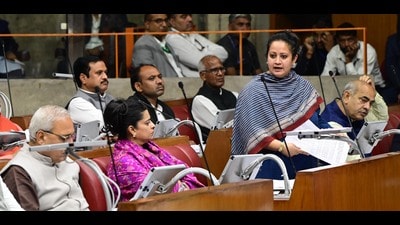 Haryana health minister Arti Singh Rao informed the state assembly on Monday that 4,634 dengue cases were recorded so far in the state against 8,081 dengue cases last year. (Keshav Singh/HT)