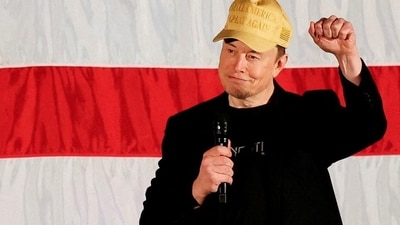 A Reddit group is tracking Elon Musk's private jet A Reddit group is tracking Elon Musk's private jet