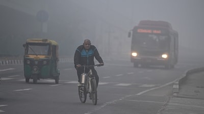 The anti-pollution measures will be in place till AQI falls below 450, as per SC's directions. (Hindustan Times) The anti-pollution measures will be in place till AQI falls below 450, as per SC's directions. (Hindustan Times)
