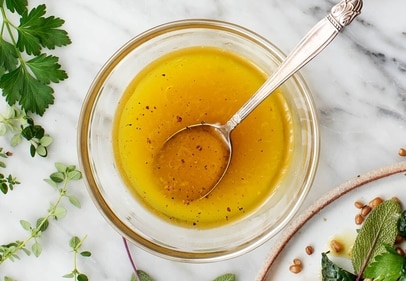 Gut-friendly salad with ACV dressing Gut-friendly salad with ACV dressing