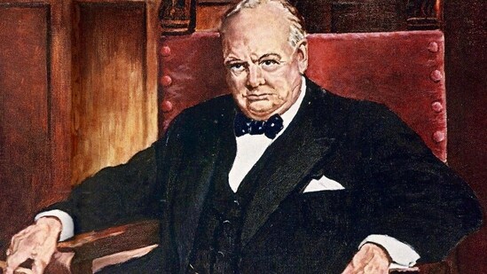 Italian lawyer Cassinelli received Winston Churchill's portrait after spending £2,000 to get it cleared through customs and shipped to Genoa, Italy. (X)