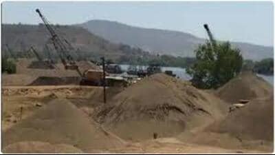 In a strict warning, DC Monica Gupta said any mining on panchayats’ land, without proper information from village head or secretary, would suggest their collusion in illegal activities (HT File Photo) In a strict warning, DC Monica Gupta said any mining on panchayats’ land, without proper information from village head or secretary, would suggest their collusion in illegal activities (HT File Photo)