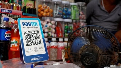 A one-click feature that allows voters to scan QR codes to learn about voting places has been implemented for the November 20 Maharashtra assembly elections in an effort to increase voter turnout in Thane district. (REUTERS)
