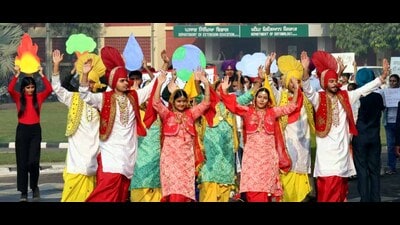 Students performing in youth festival at PAU in Ludhiana on Monday. (Manish/HT) Students performing in youth festival at PAU in Ludhiana on Monday. (Manish/HT)