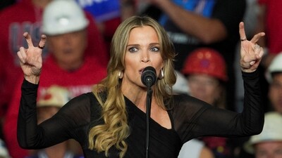 Megyn Kelly speaks during a campaign rally by Republican presidential nominee and former U.S. President Donald Trump in Pittsburgh, Pennsylvania, U.S., November 4, 2024. REUTERS/Jeenah Moon (REUTERS)