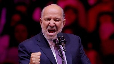 Howard Lutnick, Chairman and CEO of Cantor Fitzgerald, gestures as he speaks during a rally for Republican presidential nominee and former U.S. President Donald Trump at Madison Square Garden, in New York, U.S., October 27, 2024. REUTERS/Andrew Kelly (REUTERS)