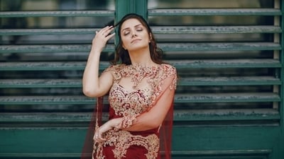 Explore wedding season essentials for women with up to 70% off on wedding wear from Jompers, Sangria, and HERE&NOW at Myntra. Shop now for stunning styles. Explore wedding season essentials for women with up to 70% off on wedding wear from Jompers, Sangria, and HERE&NOW at Myntra. Shop now for stunning styles.