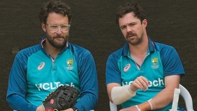 Australia assistant coach Daniel Vettori with batter Travis Head Australia assistant coach Daniel Vettori with batter Travis Head
