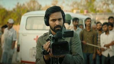 The Sabarmati Report box office collection day 4: Vikrant Massey starred in the film along with Ridhi Dogra. The Sabarmati Report box office collection day 4: Vikrant Massey starred in the film along with Ridhi Dogra.