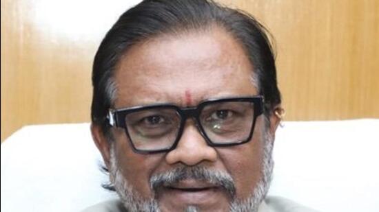 Aheri sees dynastic clash but the people feel betrayed