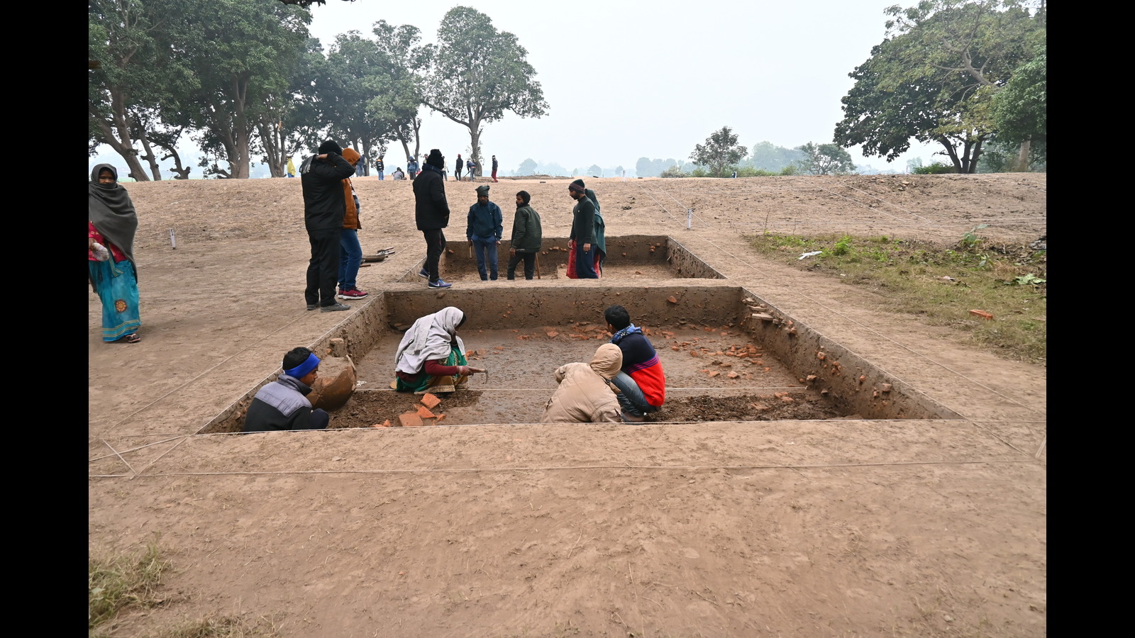 Mahagara Excavations in Maharajganj unearth Kushana, Sunga and Maurya era ...
