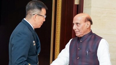 Defense minister Rajnath Singh meets Chinese minister of National Defence, Admiral Dong Jun during the 11th ASEAN Defence Ministers Meeting-Plus (ADMM Plus), in Vientiane on Wednesday. (ANI.) Defense minister Rajnath Singh meets Chinese minister of National Defence, Admiral Dong Jun during the 11th ASEAN Defence Ministers Meeting-Plus (ADMM Plus), in Vientiane on Wednesday. (ANI.)