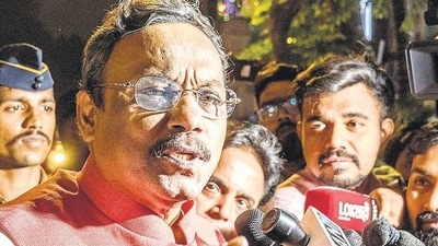 Vinod Tawde interacts with mediapersons outside his residence in Vile Parle. (Satish Bate/ Hindustan Times) Vinod Tawde interacts with mediapersons outside his residence in Vile Parle. (Satish Bate/ Hindustan Times)
