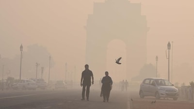 The scientists at IIT Kanpur have made all preparations to induce artificial rain in the national capital to mitigate the hazardous health situation caused by the pollution crisis. (HT Photo) The scientists at IIT Kanpur have made all preparations to induce artificial rain in the national capital to mitigate the hazardous health situation caused by the pollution crisis. (HT Photo)