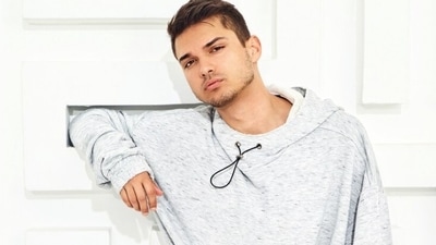 Discover 10 must-have hoodies for college-going boys. Comfortable and trendy, these picks from Myntra feature pairing tips, product links, and FAQs. Discover 10 must-have hoodies for college-going boys. Comfortable and trendy, these picks from Myntra feature pairing tips, product links, and FAQs.