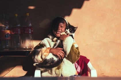 Children involved in pet care develop confidence and self-esteem (Unsplash) Children involved in pet care develop confidence and self-esteem (Unsplash)