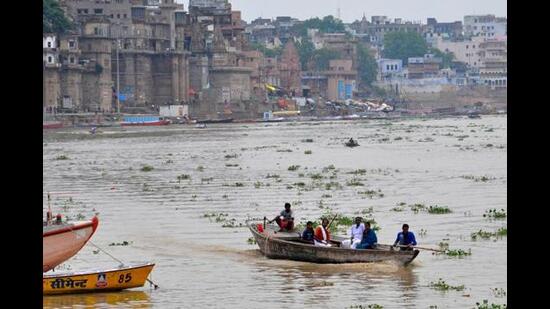 Mahakumbh deneyimini geliştirmek için Varanasi'den Prayagraj'a gemi yolculuğu hizmeti