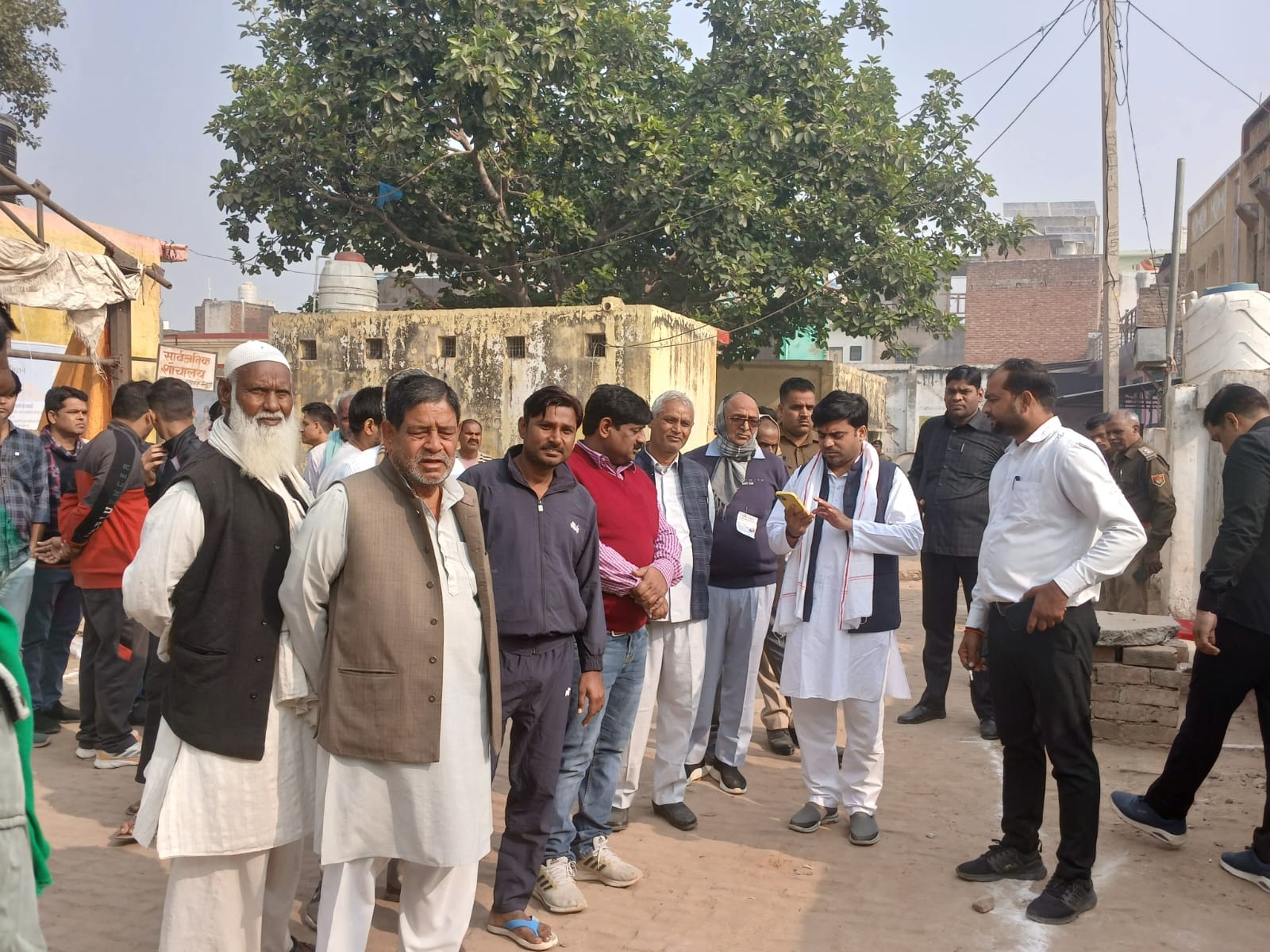 Election 2024 Live: Samajwadi Party candidate from Karhal Tej Pratap Singh Yadav with his supporters outside a polling station on Wednesday. Election 2024 Live: Samajwadi Party candidate from Karhal Tej Pratap Singh Yadav with his supporters outside a polling station on Wednesday.