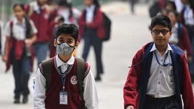 Even as the Air Quality Index in Delhi continues to hover in the 'severe' range, experts say it is essential for schools to emphasise more on health education. (Representative image/Hindustan Times/Raj K Raj) Even as the Air Quality Index in Delhi continues to hover in the 'severe' range, experts say it is essential for schools to emphasise more on health education. (Representative image/Hindustan Times/Raj K Raj)