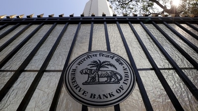 The Reserve Bank of India (RBI) seal is pictured on a gate outside the RBI headquarters in Mumbai, India, February 2, 2016 (Danish Siddiqui/Reuters) The Reserve Bank of India (RBI) seal is pictured on a gate outside the RBI headquarters in Mumbai, India, February 2, 2016 (Danish Siddiqui/Reuters)