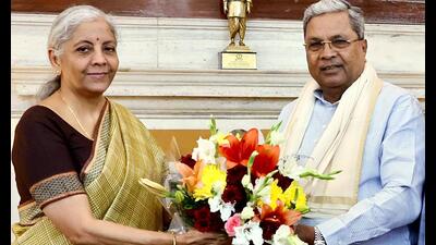 Karnataka chief minister Siddaramaiah calls on Union finance minister Nirmala Sitharaman, in New Delhi on Thursday. (ANI) Karnataka chief minister Siddaramaiah calls on Union finance minister Nirmala Sitharaman, in New Delhi on Thursday. (ANI)