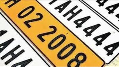 Vehicle owners can register on the national transport website https://vahan.parivahan.gov.in/fancy and obtain their unique acknowledgment number. (HT File Photo)