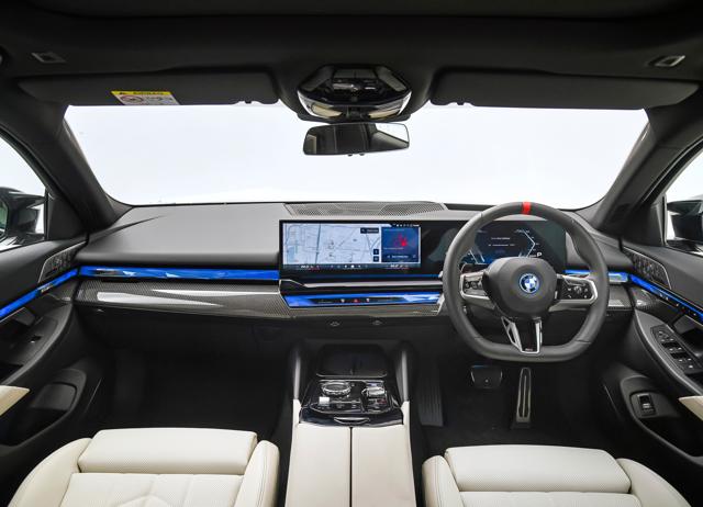 Inside, the iDrive controller is still there, like an old friend amid a sea of shiny new tech. Inside, the iDrive controller is still there, like an old friend amid a sea of shiny new tech.