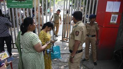 Police deployed at t the Food Corporation of India’s godown at Koregaon Park. (MAHENDRA KOLHE/HT PHOTO)