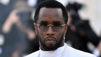 Diddy rented a $25,000 mansion for a party in 2014, requesting locks on bedroom doors.
(Photo by ANGELA WEISS / AFP) (AFP) Diddy rented a $25,000 mansion for a party in 2014, requesting locks on bedroom doors.
(Photo by ANGELA WEISS / AFP) (AFP)