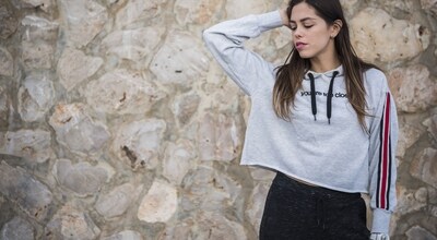Best Cropped Sweatshirts for Women Best Cropped Sweatshirts for Women
