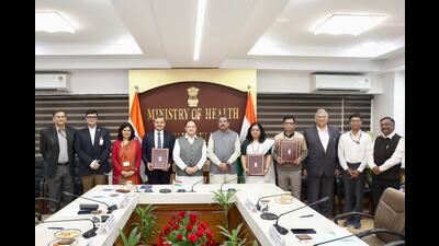 The MoU was signed in the presence of union minister of education Dharmendra Pradhan, Union minister for health and family welfare JP Nadda, BHU vice-chancellor Prof Sudhir Kumar Jain, and IMS-BHU director Prof SN Sankhwar in New Delhi (HT) The MoU was signed in the presence of union minister of education Dharmendra Pradhan, Union minister for health and family welfare JP Nadda, BHU vice-chancellor Prof Sudhir Kumar Jain, and IMS-BHU director Prof SN Sankhwar in New Delhi (HT)