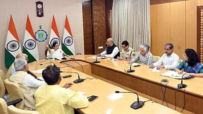 West Bengal chief minister Mamata Banerjee addresses a meeting with ministers at Nabanna in Kolkata on Thursday. (ANI Photo) (ANI) West Bengal chief minister Mamata Banerjee addresses a meeting with ministers at Nabanna in Kolkata on Thursday. (ANI Photo) (ANI)