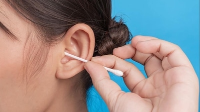 Woman earns ₹7500 for cleaning her ears Woman earns ₹7500 for cleaning her ears