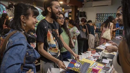 The fest has 35 paid tables helmed by artists as well as well-known publications like Blaft and Agents of Ishq, apart from common tables which display the work of 140 artists. (Satish Bate/ HT photo)