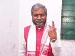 Jharkhand BJP president Babulal Marandi after casting his vote at a in Kodaibank during the final phase of Jharkhand Assembly elections, in Giridih district. Jharkhand BJP president Babulal Marandi after casting his vote at a in Kodaibank during the final phase of Jharkhand Assembly elections, in Giridih district.