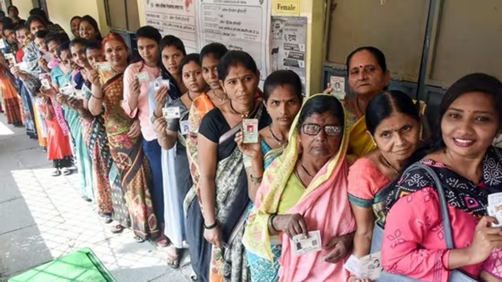 BJP-led alliance leading in Maharashtra, Jharkhand neck and neck | Latest News India BJP-led alliance leading in Maharashtra, Jharkhand neck and neck | Latest News India