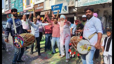 Aam Aadmi Party workers celebrate Hardeep Singh Dimpy Dhillon’s win in Gidderbaha on Saturday. (Sanjeev Kumar/HT) Aam Aadmi Party workers celebrate Hardeep Singh Dimpy Dhillon’s win in Gidderbaha on Saturday. (Sanjeev Kumar/HT)